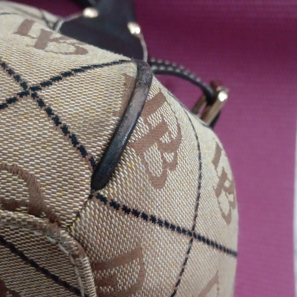 Dooney Bourke - Picture 6 of 15